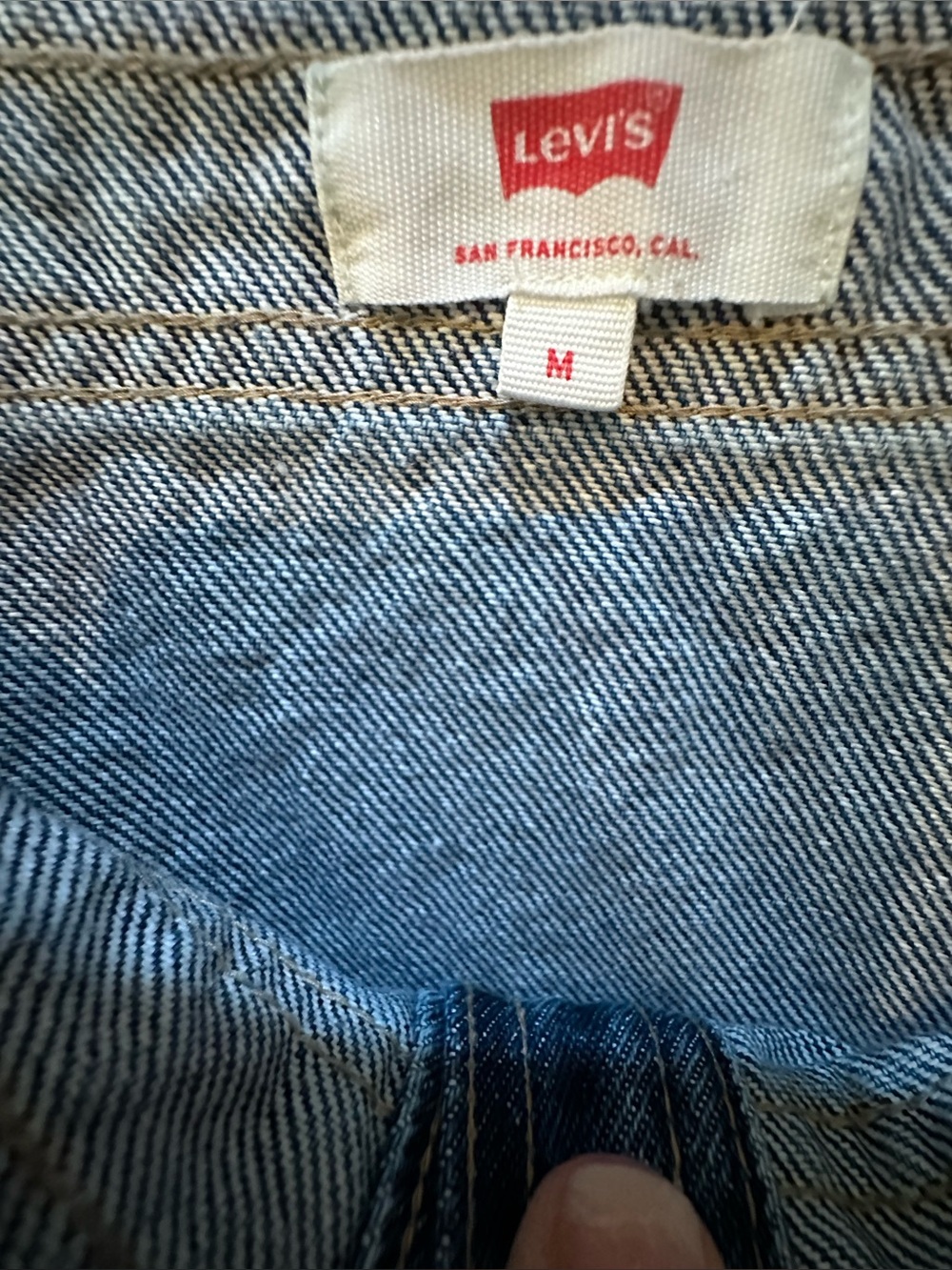 Levi’s Denim 100% Cotton and Pockets! - Picture 2 of 4